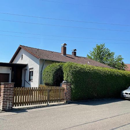 לנדשט Bungalow In Ruhiger Siedlung Mit Stellplatz מראה חיצוני תמונה